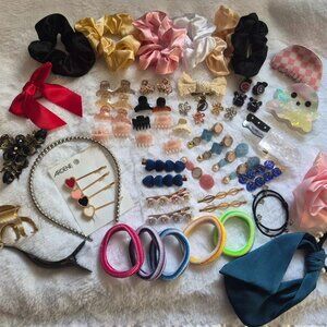 Set of various hair clips/hair ties